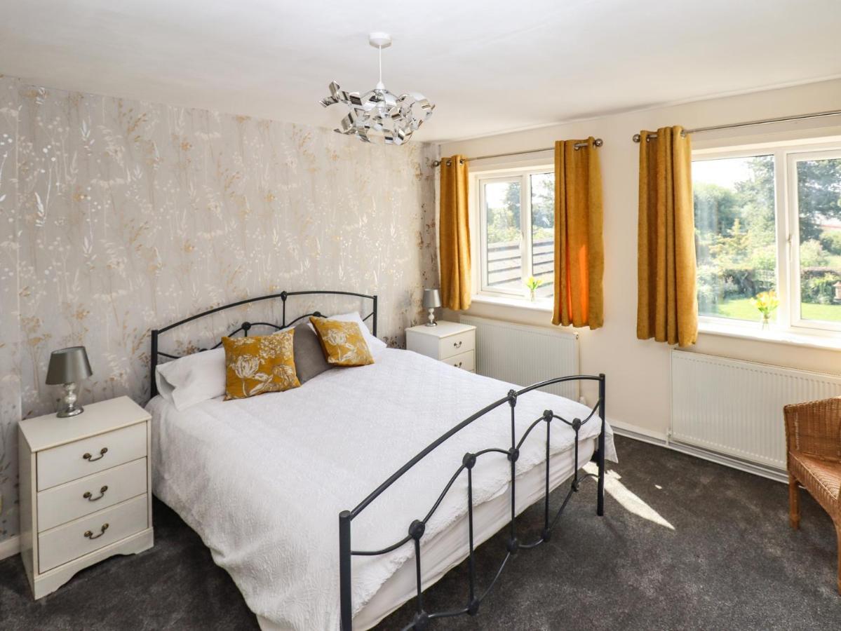8 Heatons Bridge Road Villa Ormskirk Luaran gambar